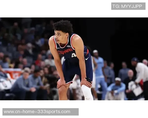 菜鸟球员科比桑德斯表现亮眼奎因和特雷约翰逊助力球队胜利